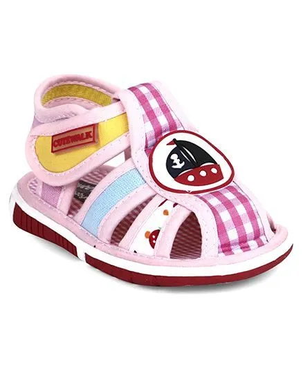 Cute Walk by Babyhug Sandals Ship Patch - Pink