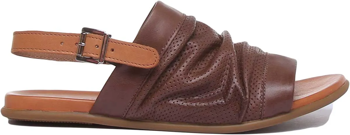 Justin Reess England Nora In Brown