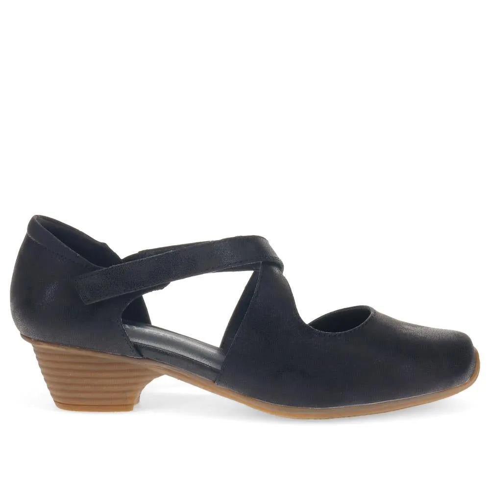 Low-Heeled Court Shoes  - WBINS39078 / 325 127