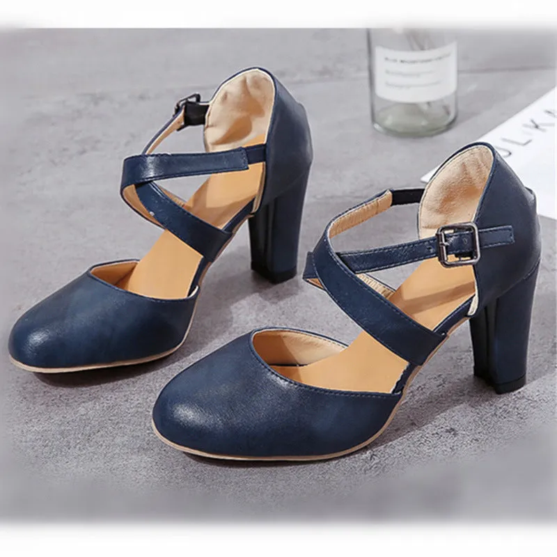 Women closed toe crisscross buckle strap chunky heels